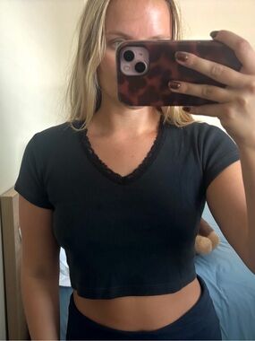 Brandy Melville Lace Trim Crop Top